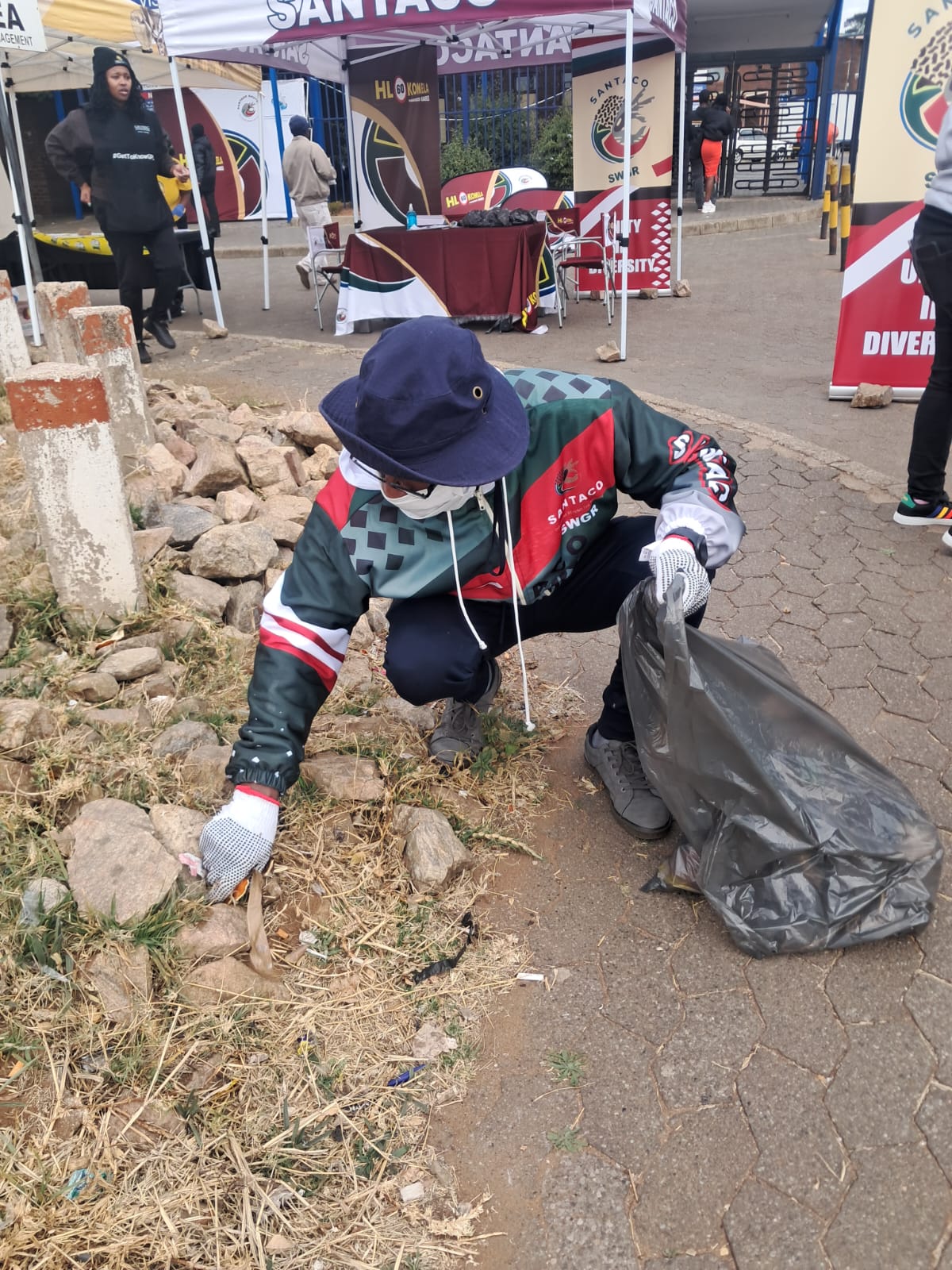 SANTACO Member in Action - Rank Clean-Up